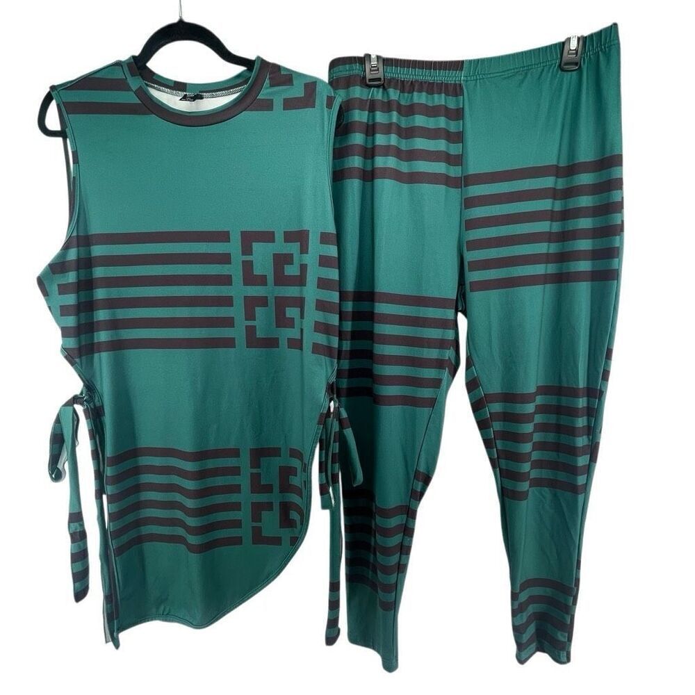 SHEIN Curve Women’s Green Black Geo Print Asymmetric Top and Leggings Set 1XL